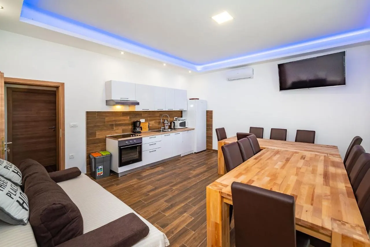 Дом отдыха Group Holiday Accommodation Natura Croatia, Sleeps Up To 13 People Масленица Хорватия
