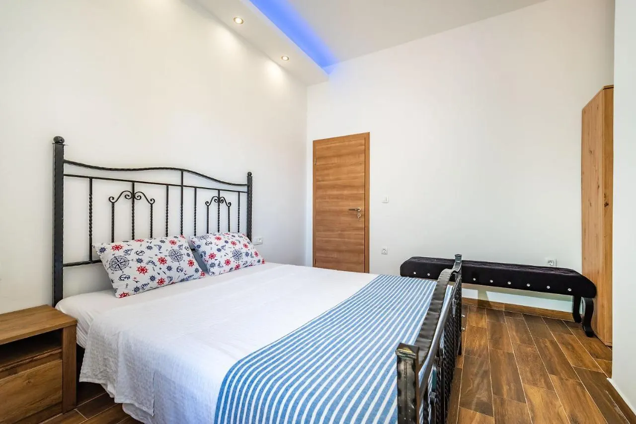 Group Holiday Accommodation Natura Croatia, Sleeps Up To 13 People Масленица Хорватия